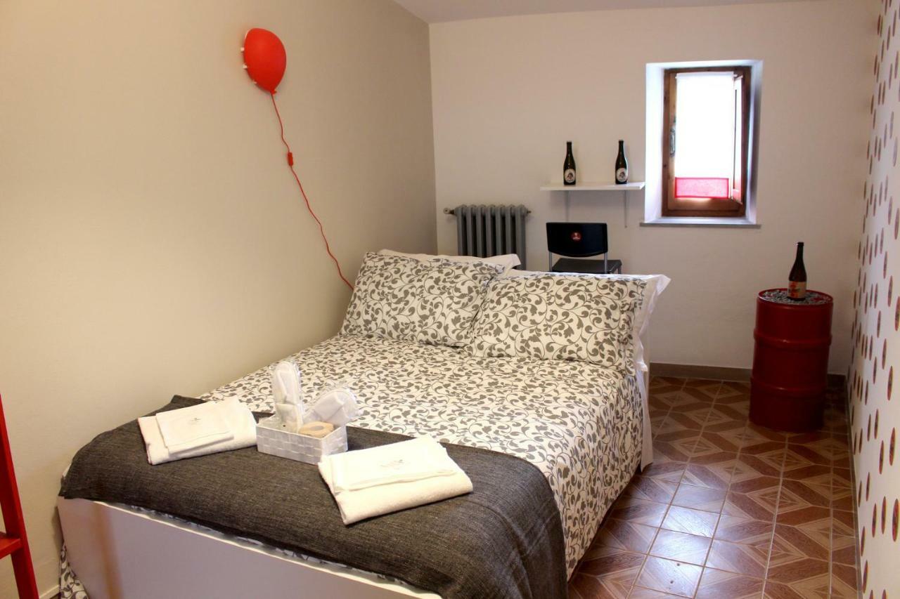 La Sosta Navarra Bed & Beer Gubbio Exterior foto